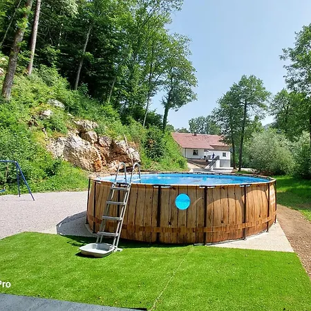 Dom wakacyjny Creekside House Rob